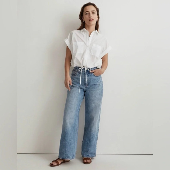 Madewell Signature Poplin Button-Up
Drawstring Shirt
Size lg 
Pit to pit 24” - Picture 1 of 8